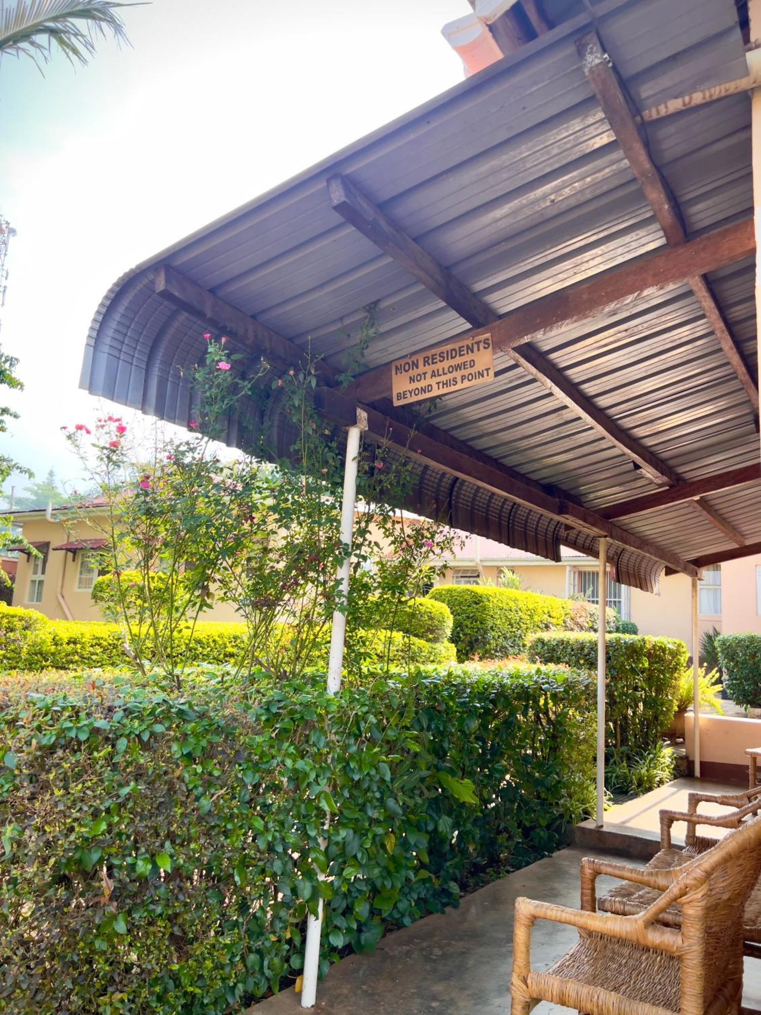 Sunset Hotel Entebbe Exterior foto